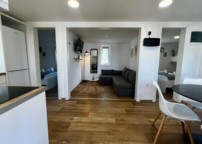 Διαμέρισμα Mobile Luxor *